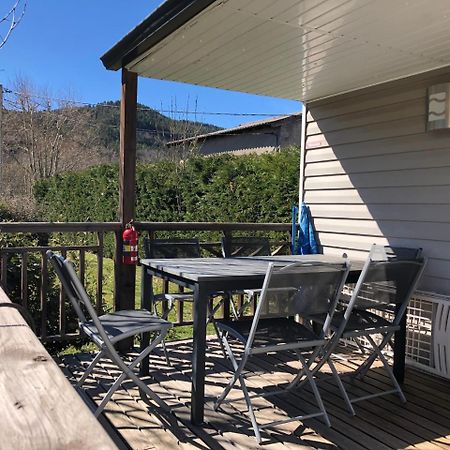 Camping La Mare Aux Fees Hotel Roquefeuil Екстериор снимка