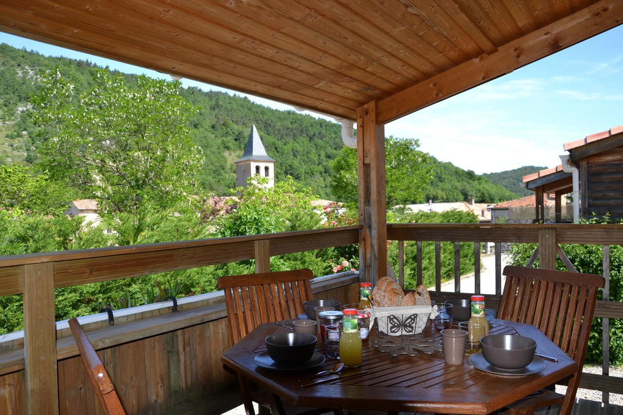 Camping La Mare Aux Fees Hotel Roquefeuil Екстериор снимка
